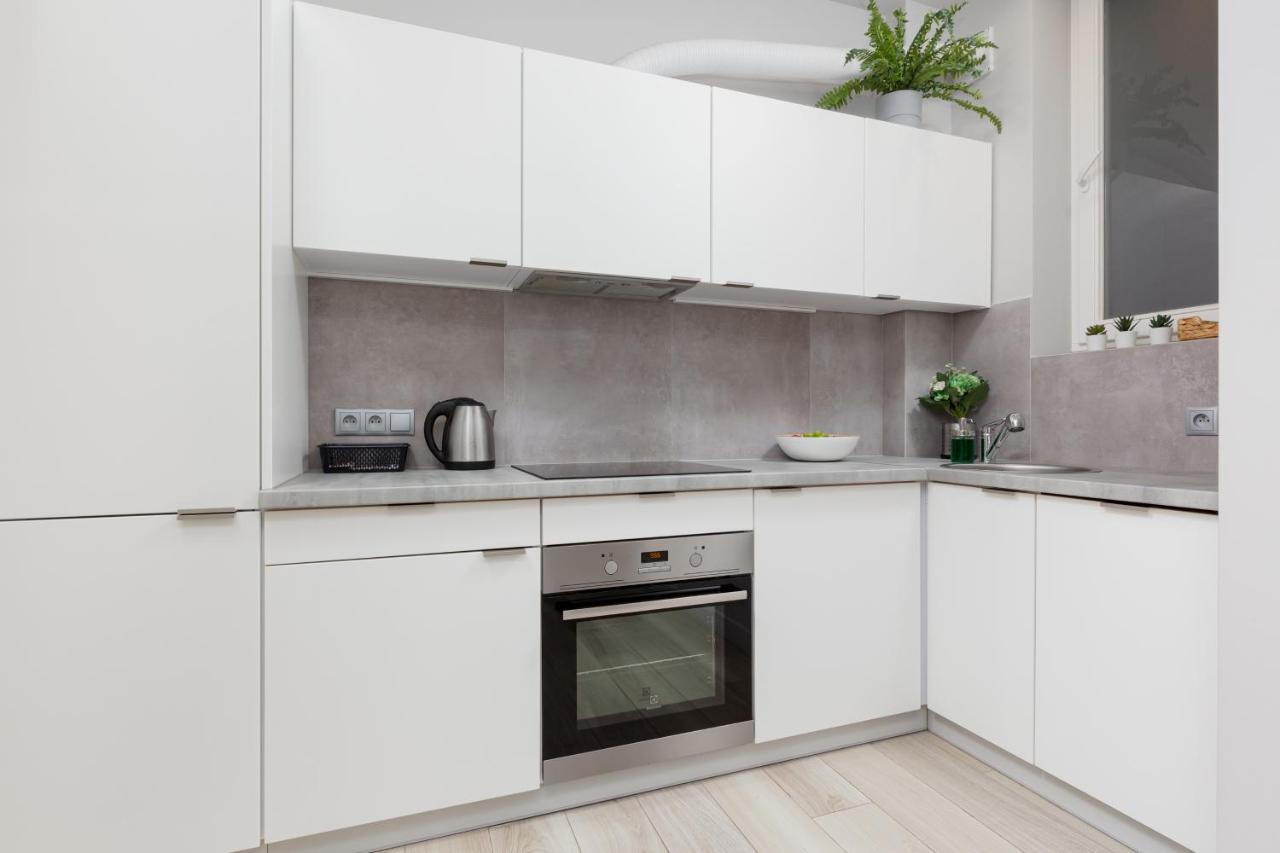 ורשה City Center Apartments Hoza By Noclegi Renters מראה חיצוני תמונה